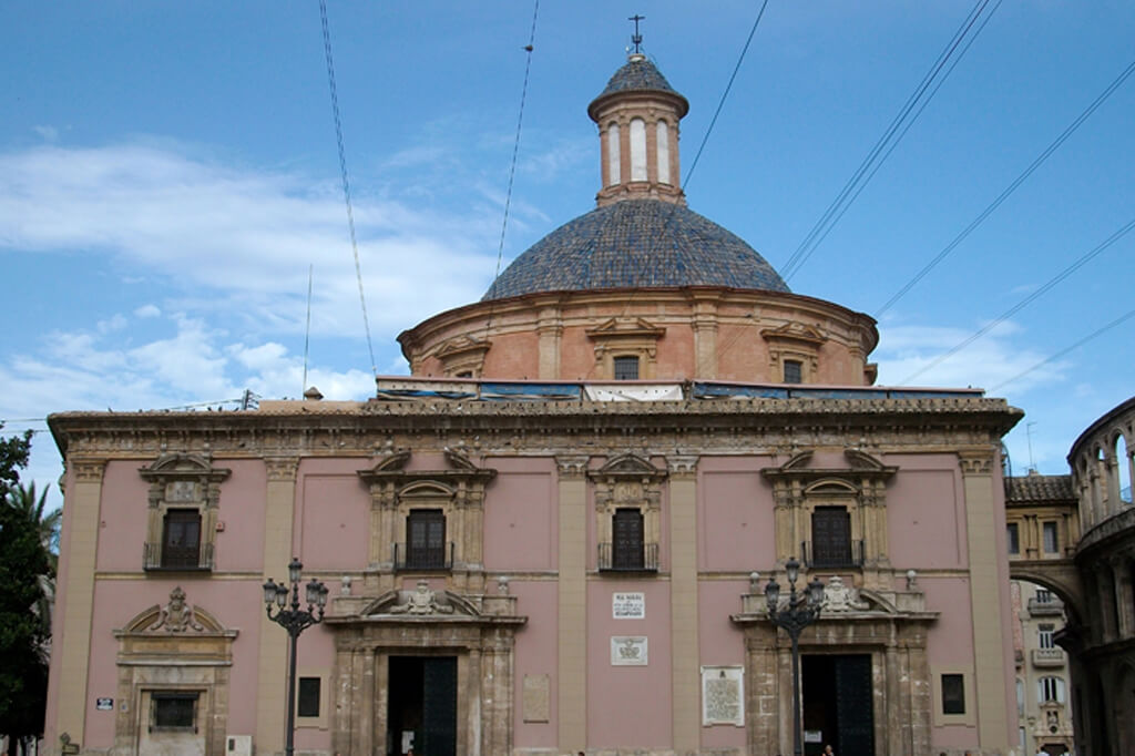 Basilica of the Virgin, Plaza de la Virgin